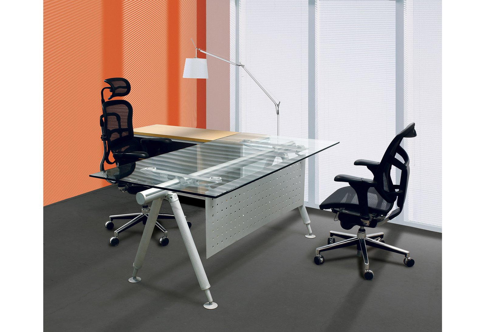 m ezquerro | Productos | A-plus 4